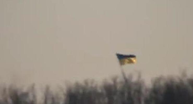 Бойцы "Азова" установили флаг Украины возле Гранитного