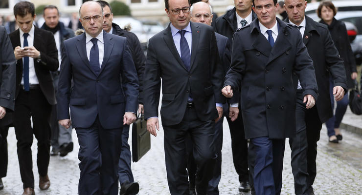 Президент Франции созвал экстренное совещание из-за террористов