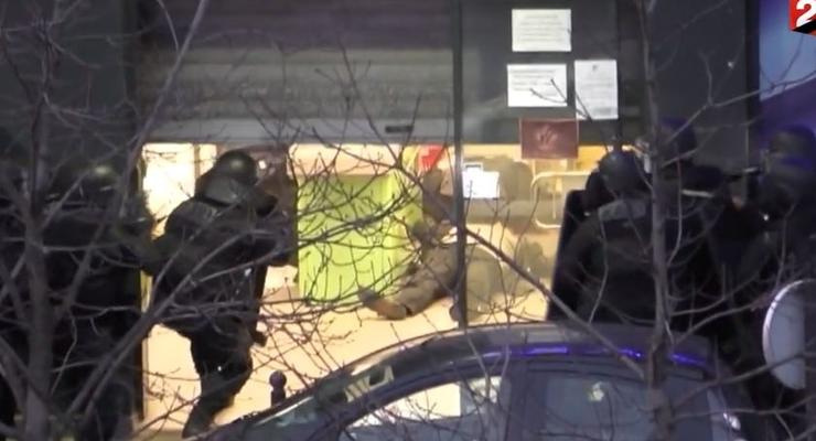 Как полиция ликвидировала террориста в Париже - полное видео