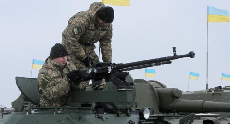За ночь позиции украинских военных обстреляли 14 раз