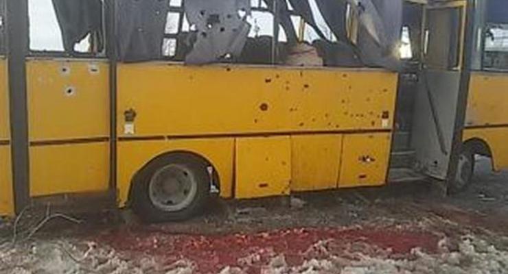 В районе Волновахи "Градами" накрыло автобус, погибли 10 человек