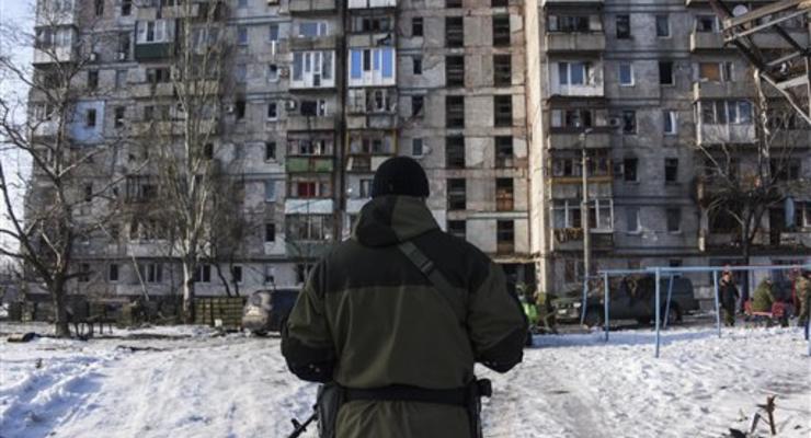 В Донецке с утра слышна канонада, два человека ранены