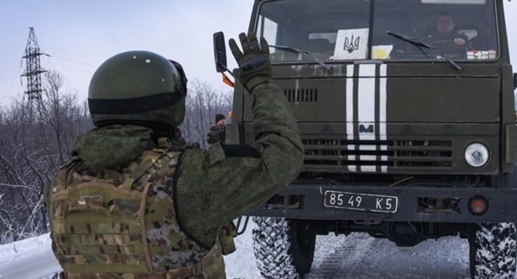Киев перекрыл транспортное сообщение с Луганском