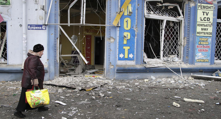 ОБСЕ обследует место обстрела остановки в Донецке