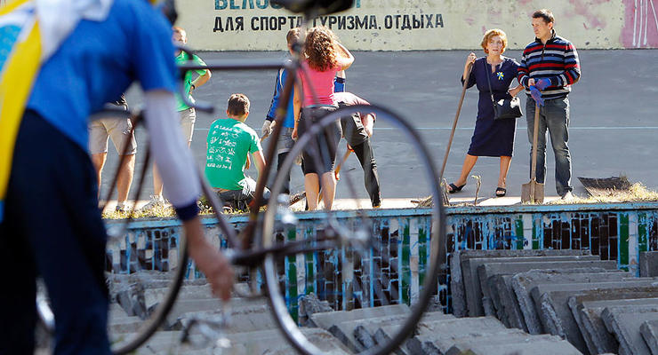 Возрождение велотрека: активисты сами восстанавливают старейшее спортсооружение Киева