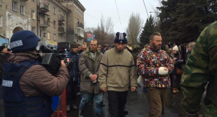 Захарченко водил по улицам Донецка колонну пленных силовиков