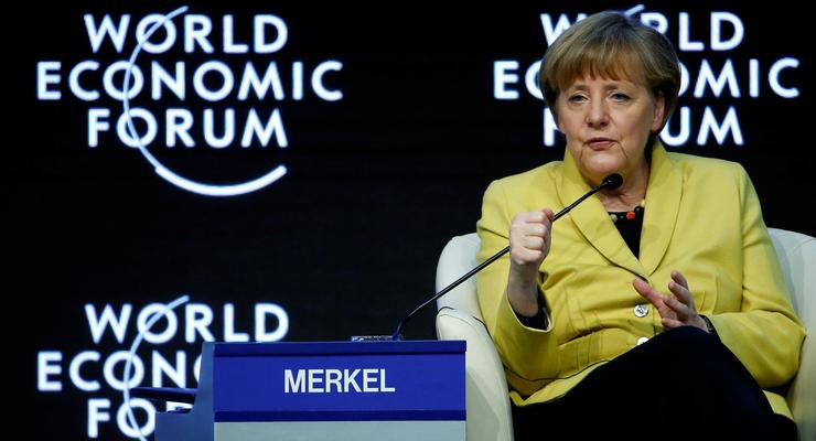 Меркель: Мы не оставим усилий разрешить ситуацию в Украине