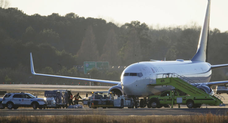 В США неизвестный через Twitter сообщил о заминировании двух самолетов