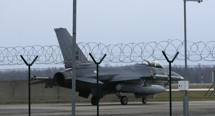 Истребитель F-16 ВВС Греции разбился в Испании