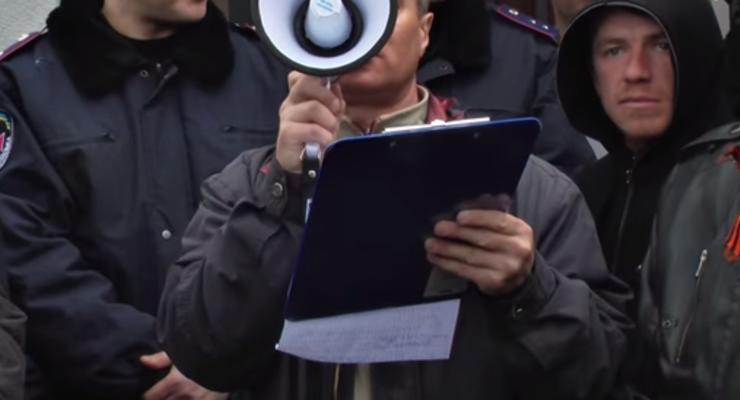 На мартовском видео митинга в Харькове обнаружили Моторолу