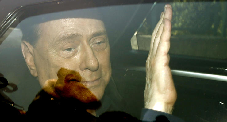 Берлускони досрочно освободили от посещения дома престарелых