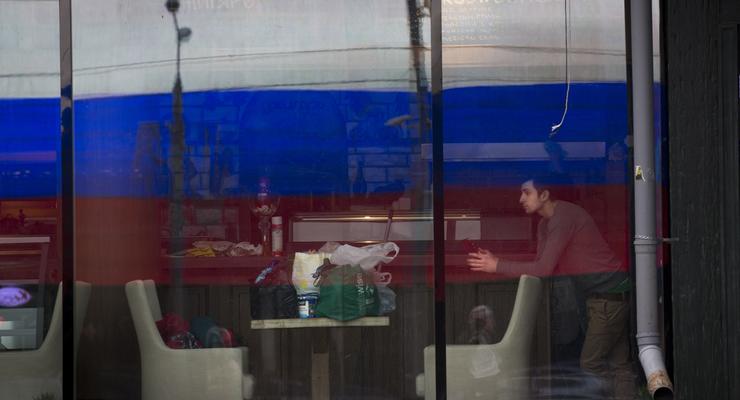 Только 21% россиян не ощутили на себе последствия санкций - опрос
