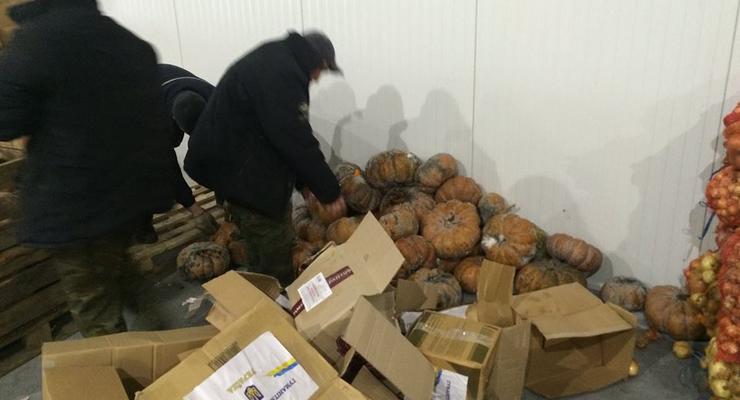 В Мариуполе испортилось 40 тонн гуманитарной помощи