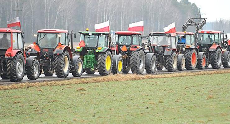 Польские фермеры бастуют и на тракторах идут на Варшаву