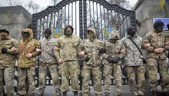 В Украине не будет местных батальонов и народных милиций – Порошенко