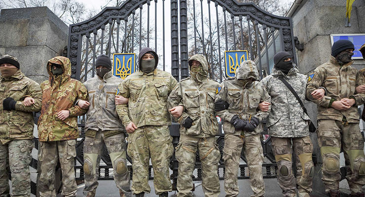 В Украине не будет местных батальонов и народных милиций – Порошенко