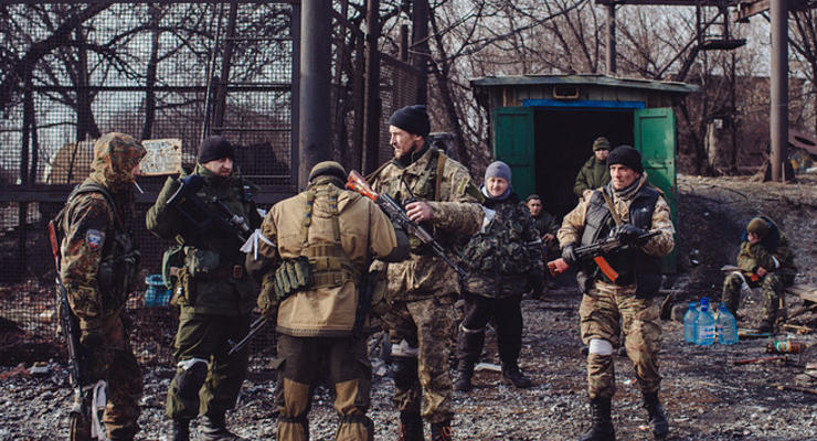 Под Мариуполем рота "Донбасса" попала в засаду, есть потери