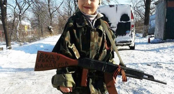 День в фото: Дебальцево после ухода сил АТО и малыш-сепаратист