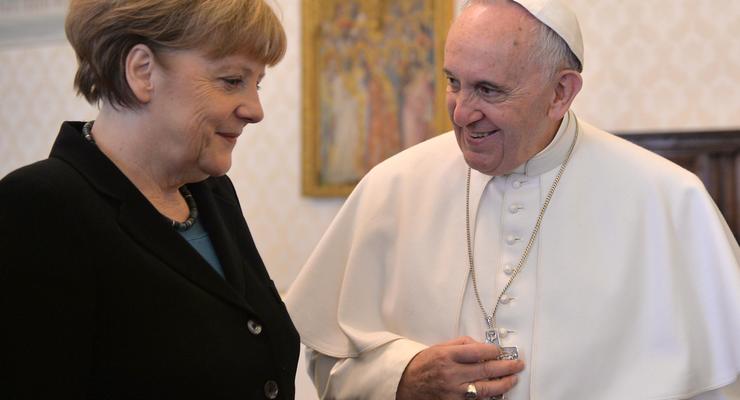 Папа Римский Франциск и Ангела Меркель обсудили ситуацию в Украине