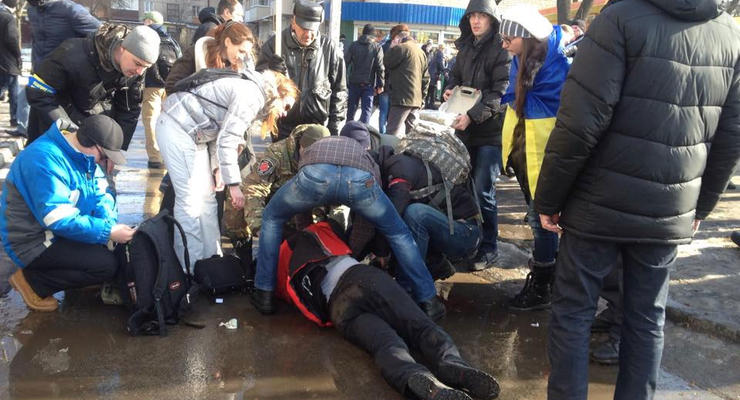 В Харькове прогремел взрыв в колонне активистов, есть жертвы - СМИ