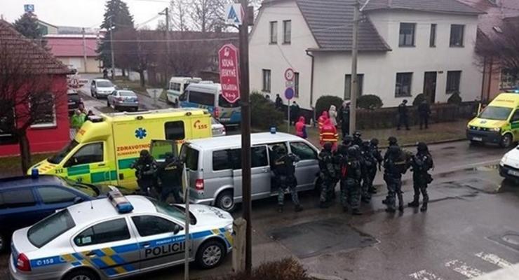От пуль стрелка в чешском ресторане погибли девять человек