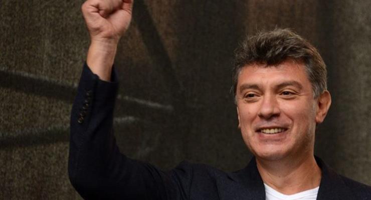 Порошенко наградил Немцова орденом Свободы