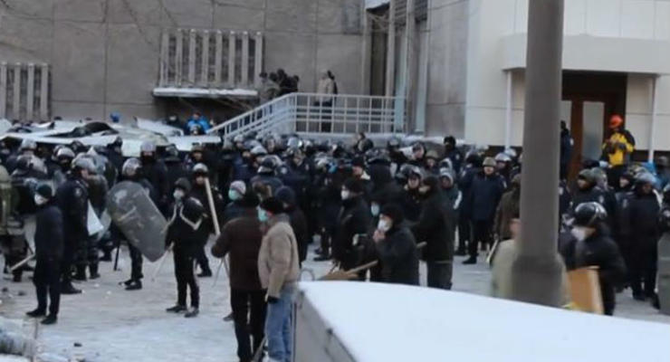 Экс-руководители Днепропетровской области задержаны за "титушек"