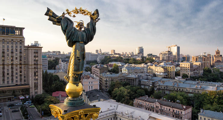 Город с высоты: Киев в разное время года