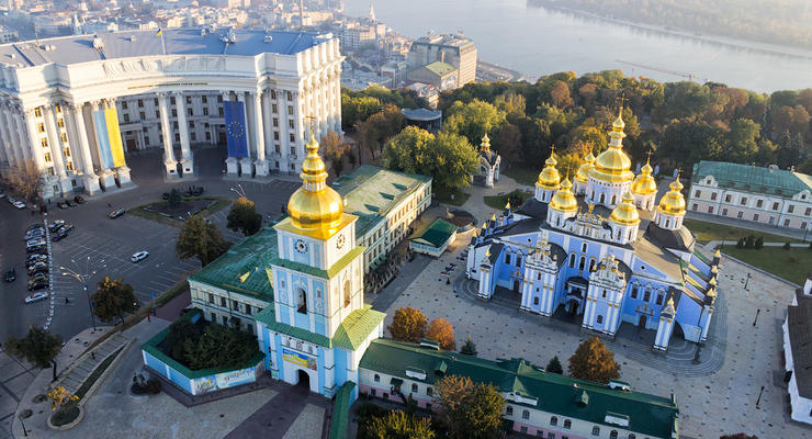 Возле Михайловского собора в Киеве откроют Стену памяти