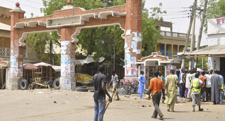 Почти 60 человек погибли в результате серии взрывов в Нигерии