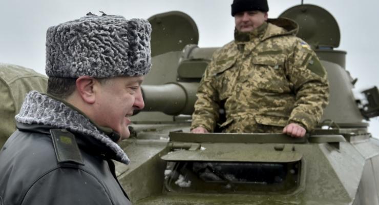 Порошенко просит Раду пустить иностранные военные подразделения в Украину