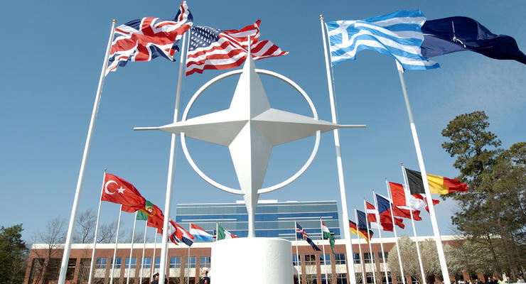 В НАТО недовольны тремя вопросами взаимодействия с Киевом