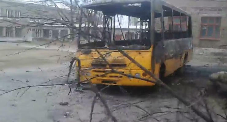 Появилось видео сожженных автомобилей в Константиновке