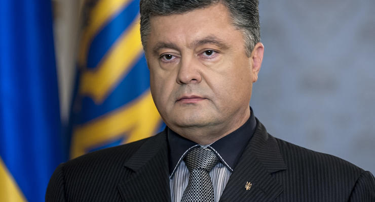 Большинство украинцев не одобряют действия Порошенко и Яценюка - опрос