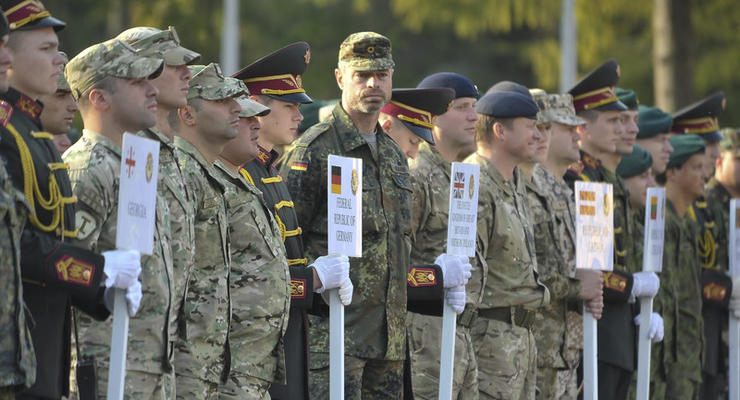 Украина в 2015 году участвует в 12 военных учениях со странами НАТО