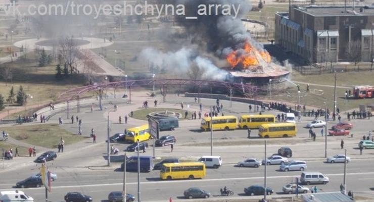 Пожар в Киеве: на Троещине горит кафе