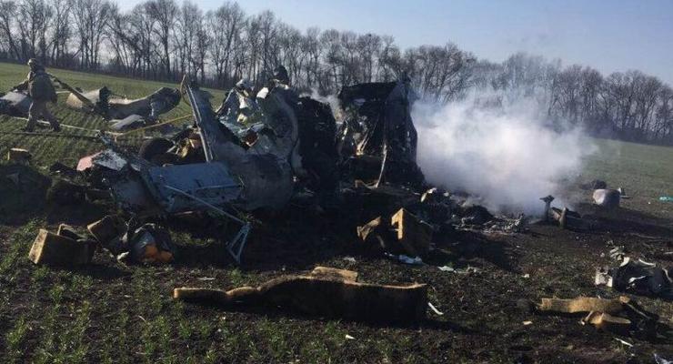 Крушение Ми-24 под Киевом: погибших двое, названа предварительная версия