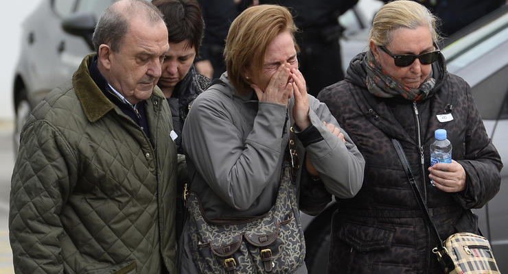 МВД Франции: На месте крушения авиалайнера выживших не обнаружено