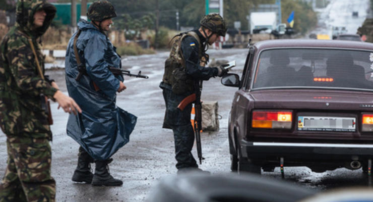 Госпогранслужба: Вдоль линии разграничения на Донбассе задержаны 10 автомобилей с грузами без документов