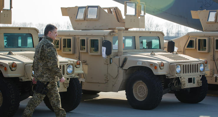 Порошенко: На Humvee установят высокоточное украинское оружие