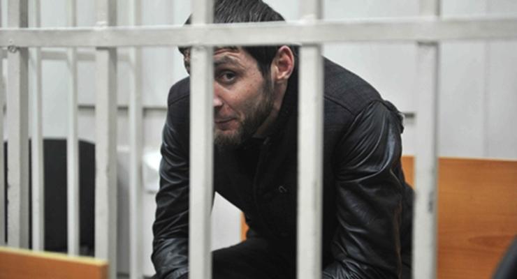 Суд отменил арест трех фигурантов дела Немцова, а Дадаев отозвал признание