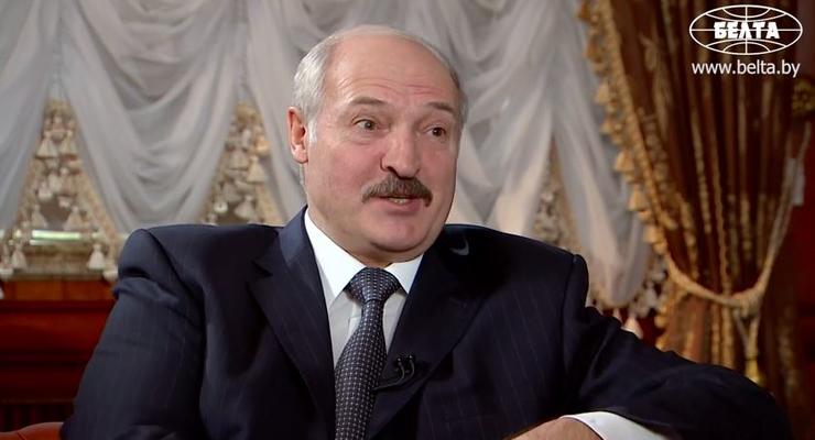 Лукашенко уверен, что на Донбассе нет российских регулярных войск