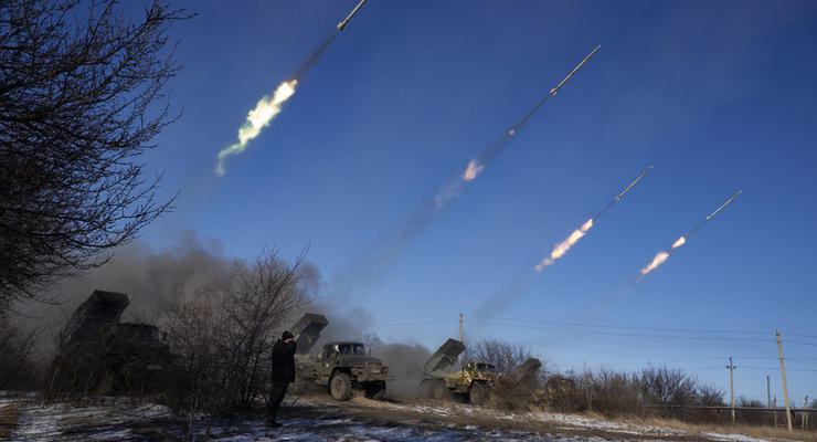 Лукашенко не исключает, что Россия поставляет боевикам оружие
