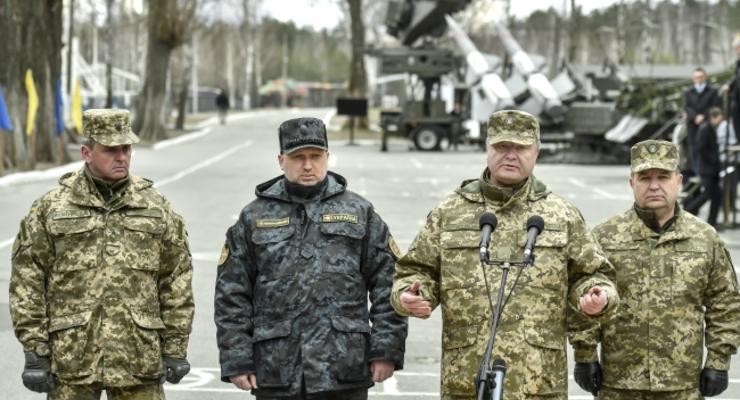 Порошенко провел заседание военного кабинета СНБО