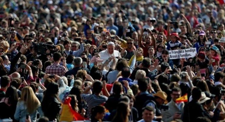 Ватикан: С 2005 по 2013 год число католиков в мире выросло на 12%