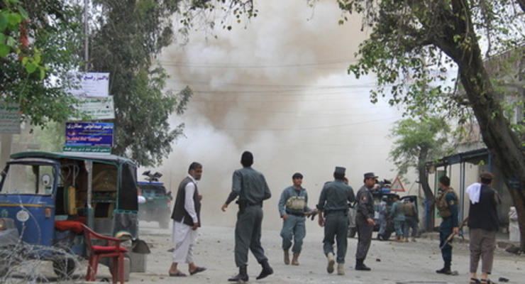 В Афганистане в результате теракта погибло 33 человека, более 100 получили ранения