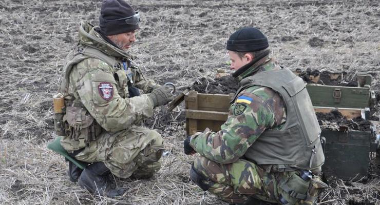 Пятеро украинских военных погибли от взрыва еще 13 апреля - спикер АТО