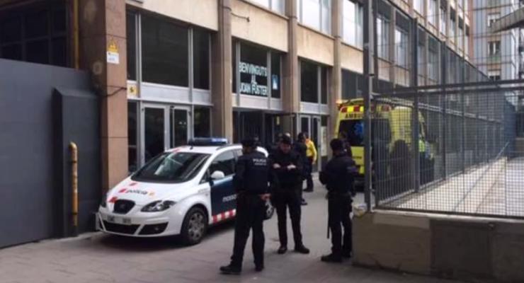 В Барселоне ученик застрелил преподавательницу из арбалета