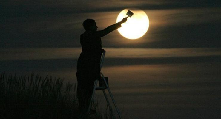 Достучаться до небес: необычная игра с луной