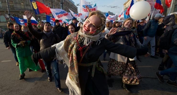 Россияне довольны положением дел в стране и с оптимизмом смотрят в будущее
